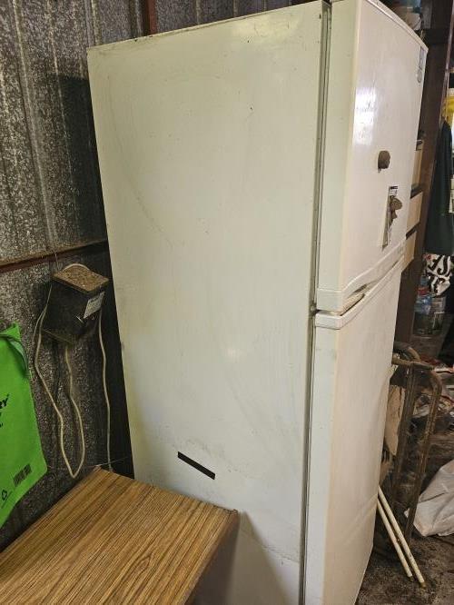 Second-hand NEC 236L Top Mount Fridge - Photo 3)