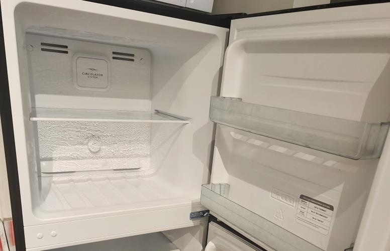 Second-hand TCL 197L Top Mount Fridge - Photo 3)