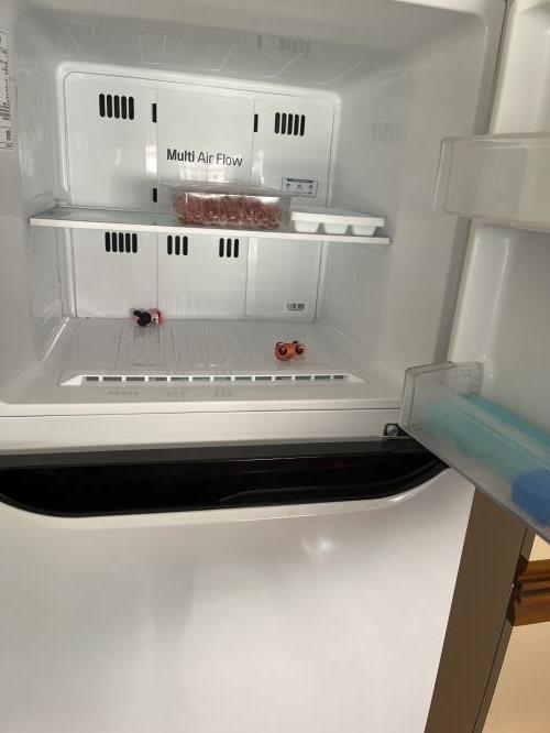 Second-hand LG 279L Top Mount Fridge - Photo 3)