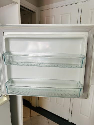 Second-hand Westinghouse 286L Top Mount Fridge - Photo 3)