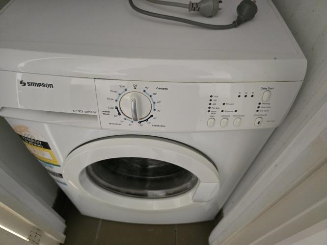 Second-hand Simpson 7kg Front Load Washing Machine - Photo 3)