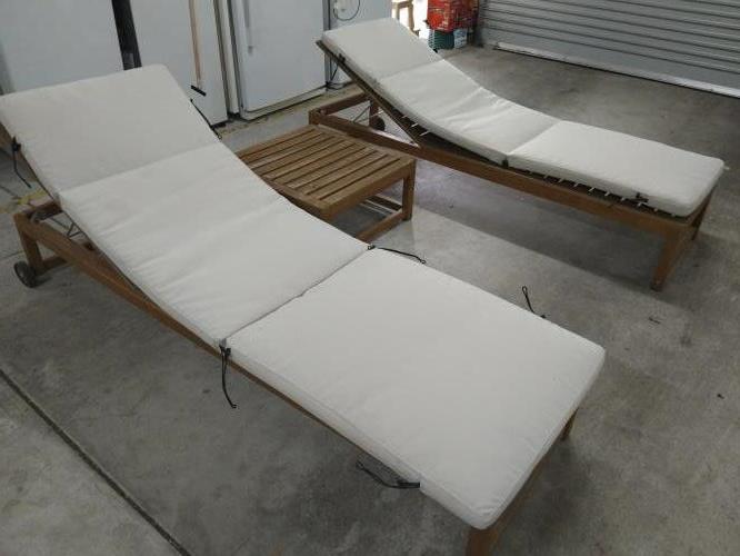 Second-hand Set of 2 Sun Lounges with Matching Small Table - Photo 3)