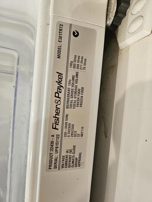 Second-hand Fisher & Paykel 380L Top Mount Fridge - Photo 3)