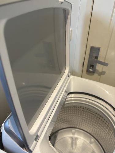 Second-hand Haier 8kg Front Load Washing Machine - Photo 3)