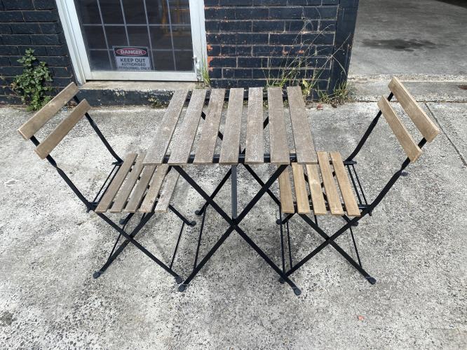 Second-hand Outdoor Table with 2 Chairs - Photo 3)