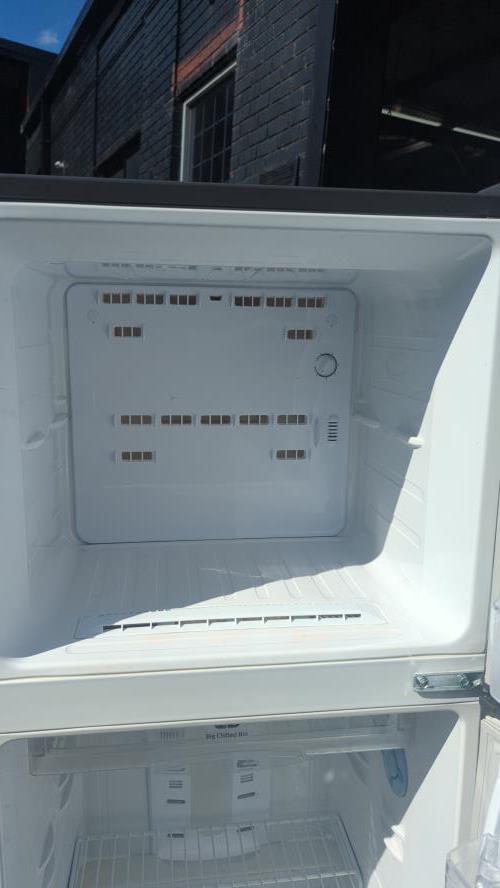 Second-hand Samsung 296L Top Mount Fridge - Photo 3)