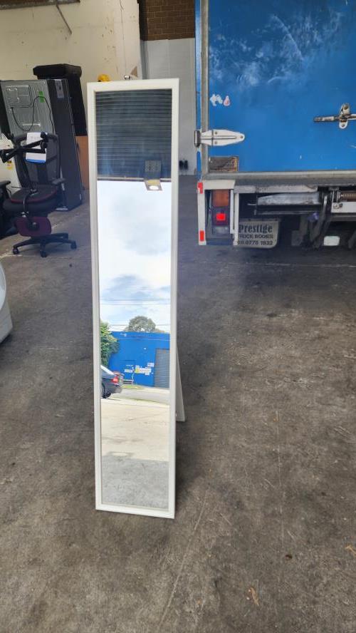 Second-hand IKEA Standing Mirror - Photo 3)