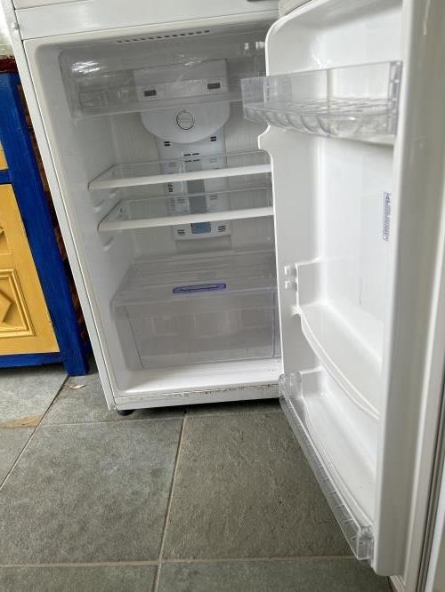 Second-hand Samsung 216L Top Mount Fridge - Photo 3)