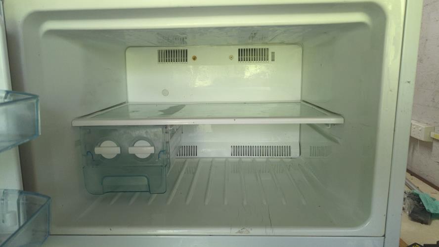 Second-hand Westinghouse 440L Top Mount Fridge - Photo 3)