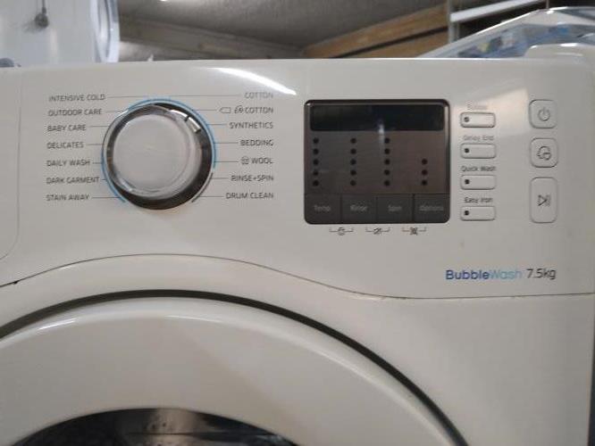 Second-hand Samsung 7.5kg Front Load Washing Machine - Photo 3)