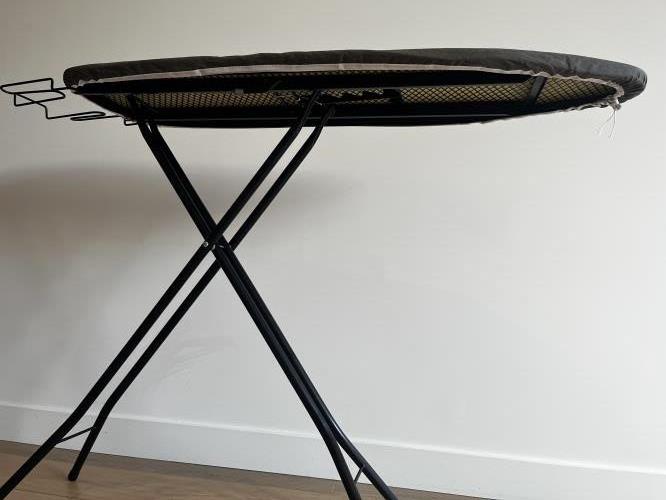 Second-hand Ironing Board - Photo 3)