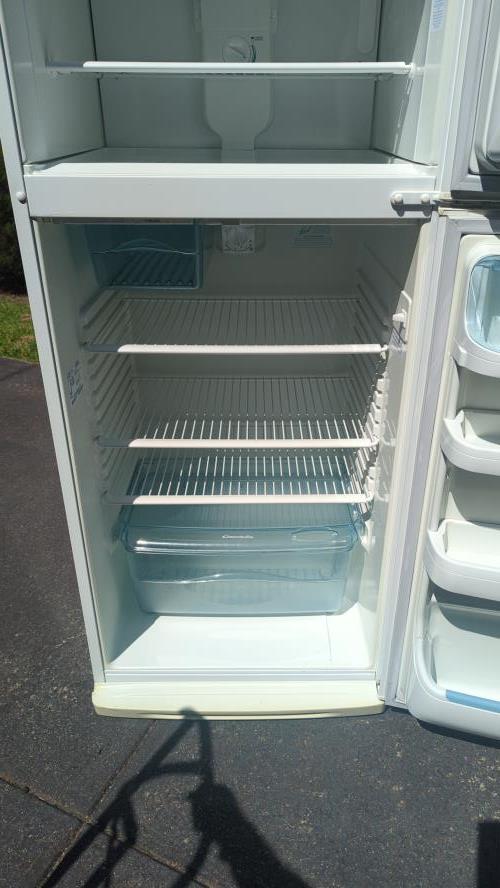 Second-hand Westinghouse 420L Top Mount Fridge - Photo 3)