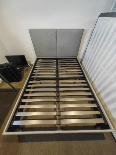 Second-hand Double Bed Frame - Photo 3)