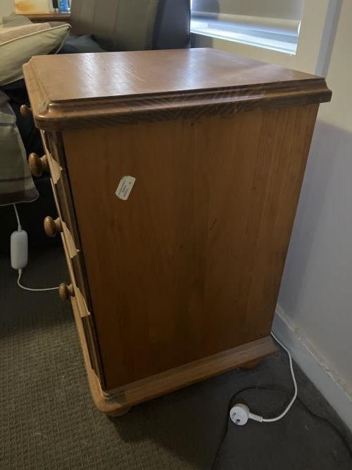 Second-hand Bedside Table - Photo 3)