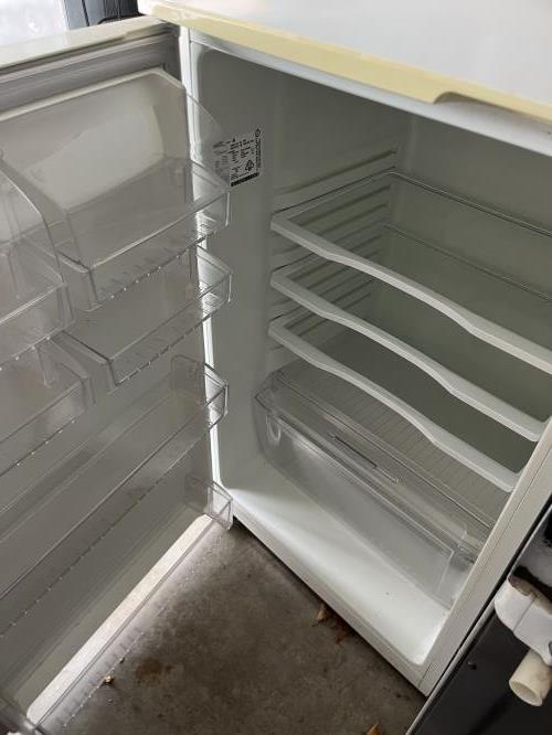 Second-hand Kelvinator 420L Top Mount Fridge - Photo 3)