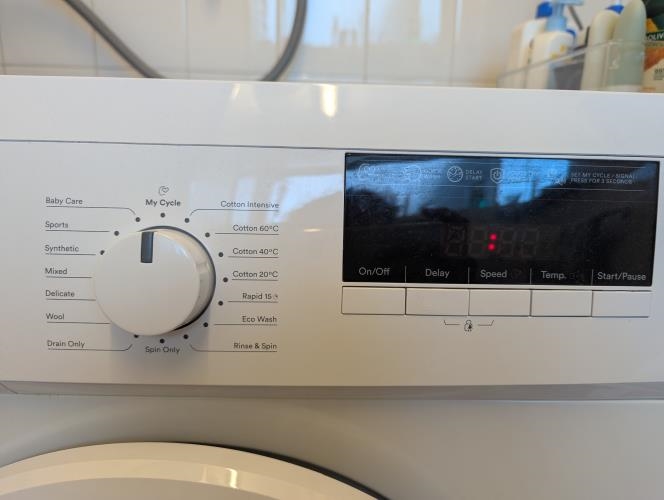 Second-hand Esatto 7.5kg Front Load Washing Machine - Photo 3)