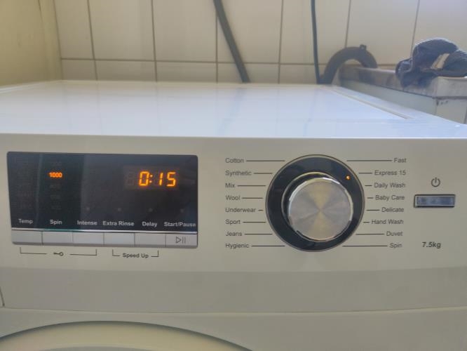 Second-hand Haier 7.5kg Front Load Washing Machine - Photo 3)