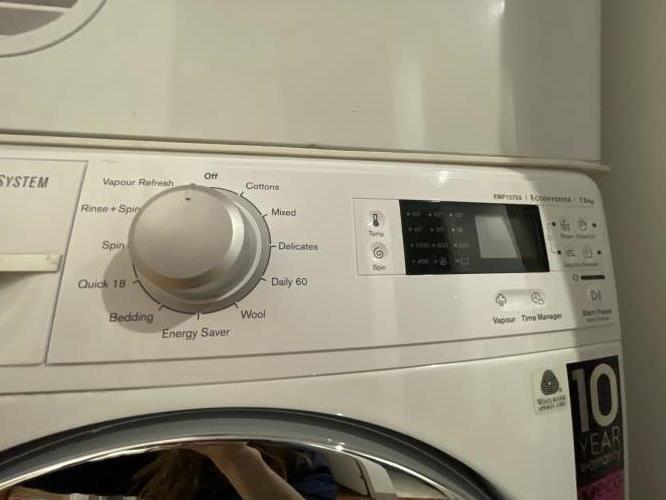 Second-hand Electrolux 7.5kg Front Load Washing Machine - Photo 3)