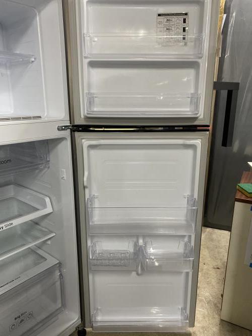 Second-hand Samsung 255L Top Mount Fridge - Photo 3)