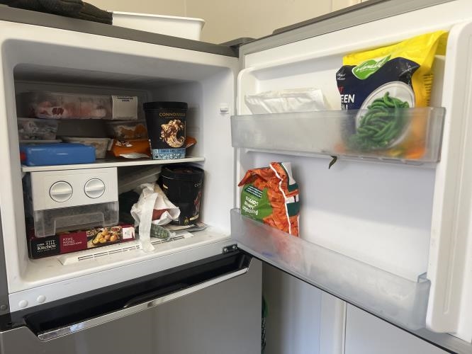 Second-hand Hisense 350L Top Mount Fridge - Photo 3)