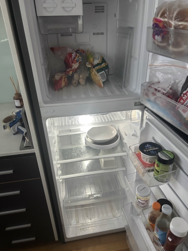 Second-hand Westinghouse 276L Top Mount Fridge - Photo 3)