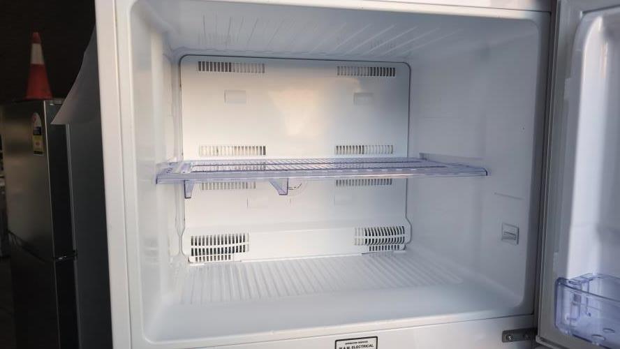Second-hand Beko 323L Top Mount Fridge - Photo 3)