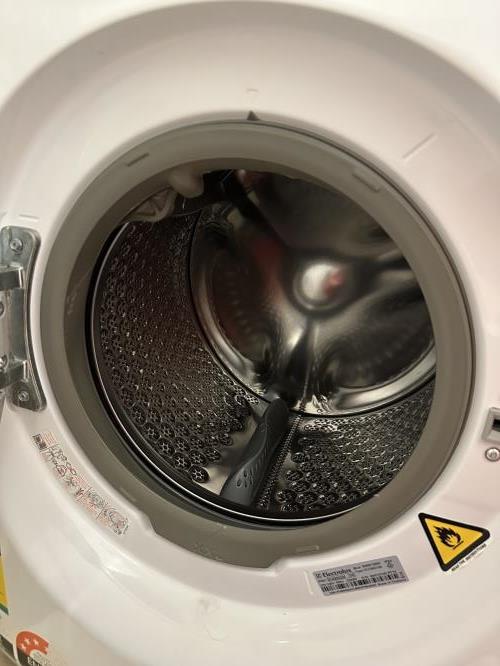 Second-hand Electrolux 8kg / 5kg Washer-Dryer Combo - Photo 3)