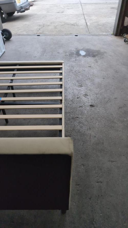 Second-hand Double Bed Frame - Photo 3)