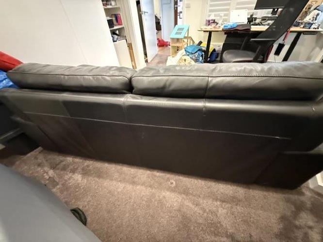 Second-hand Sofa - Photo 3)
