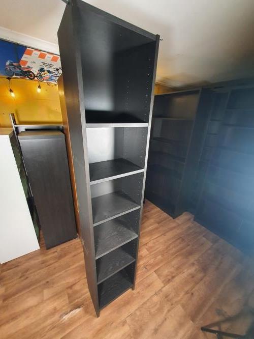 Second-hand IKEA Bookshelf - Photo 3)