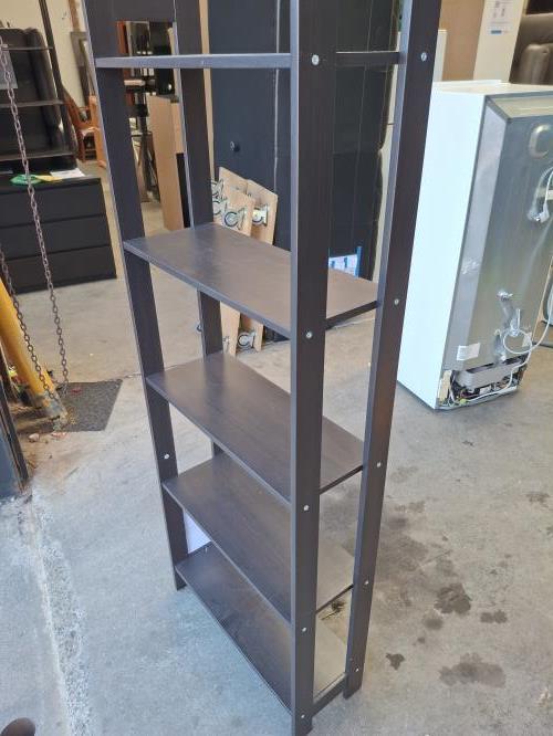 Second-hand  - Photo 3)