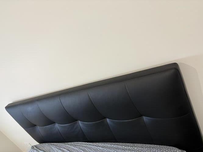Second-hand Queen Bed Frame with Storage Drawer - Photo 3)