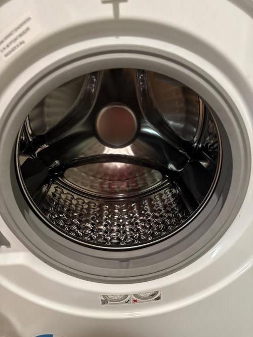 Second-hand Samsung 8.5kg Front Load Washing Machine - Photo 3)