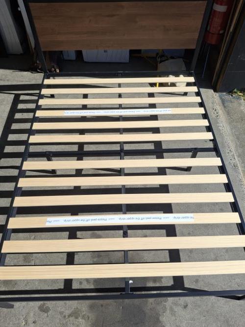 Second-hand Queen Size Bed Frame - Photo 3)