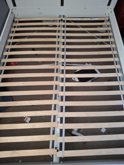 Second-hand Queen Size Bed Frame - Photo 3)