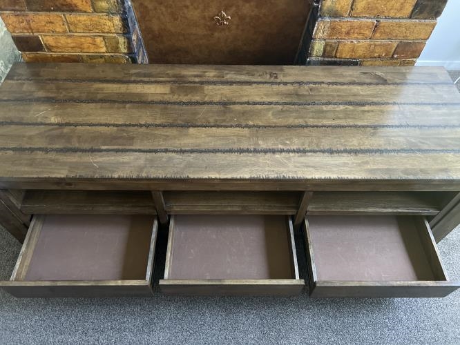 Second-hand Entertainment Unit - Photo 3)