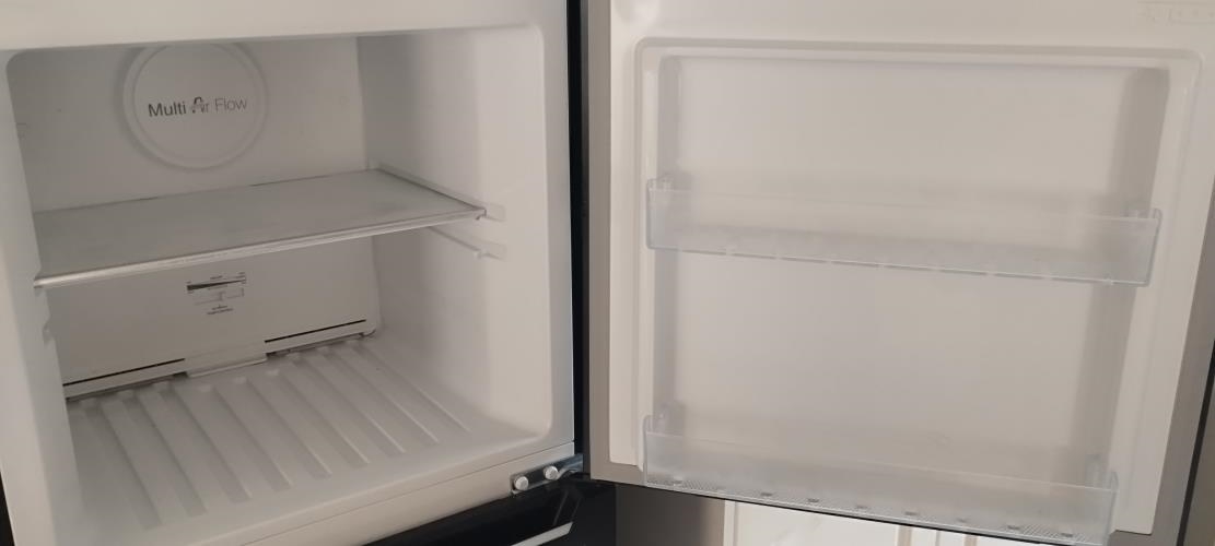 Second-hand Chiq 202L Top Mount Fridge - Photo 3)