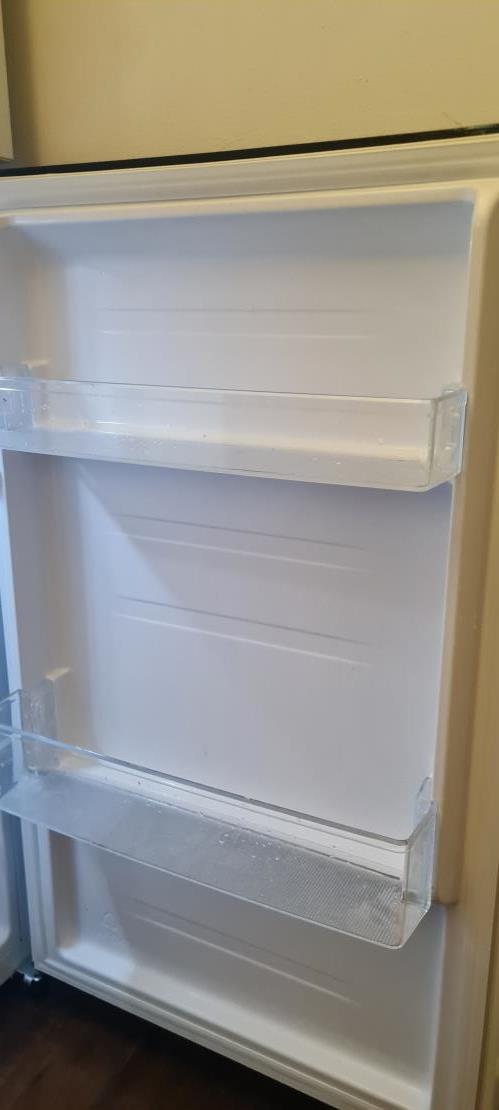 Second-hand Hisense 205L Top Mount Fridge - Photo 3)