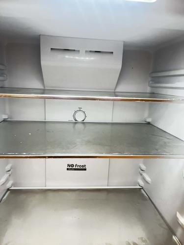 Second-hand Chiq 435L Top Mount Fridge - Photo 3)