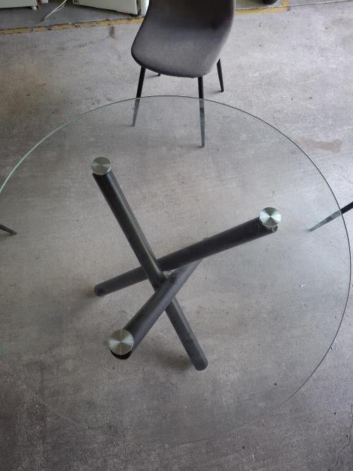 Second-hand Dining Table with 4 Chairs - Photo 3)