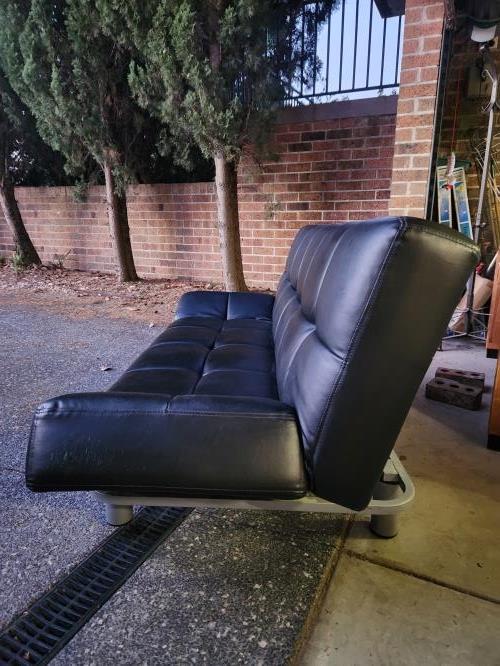 Second-hand Stylish Sofa - Photo 3)