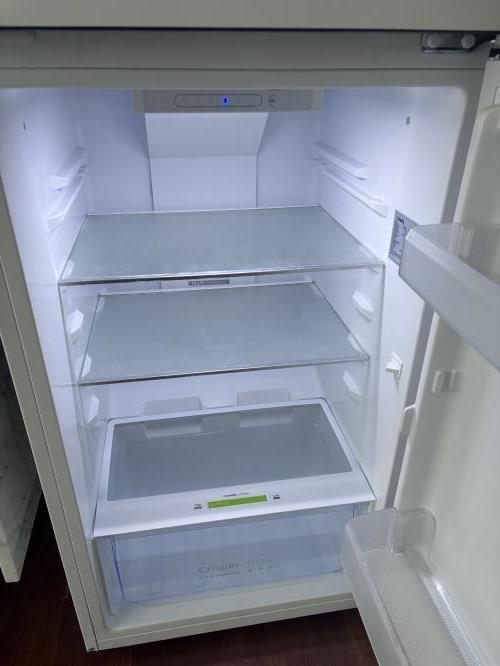 Second-hand Chiq 202L Top Mount Fridge - Photo 3)