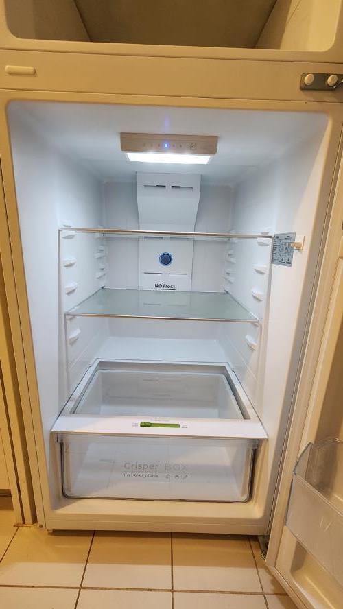 Second-hand Chiq 320L Top Mount Fridge - Photo 3)