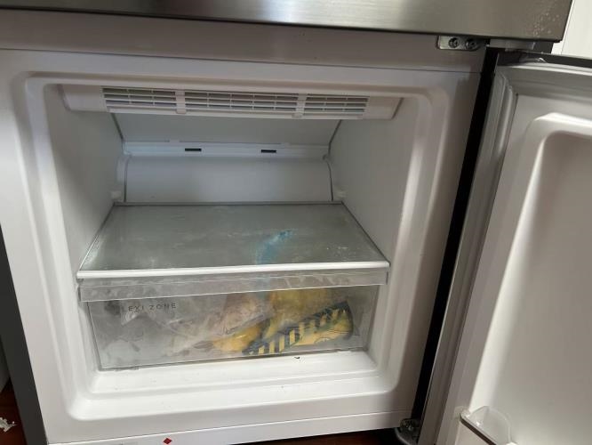 Second-hand Whirlpool 313L Bottom Mount Fridge - Photo 3)