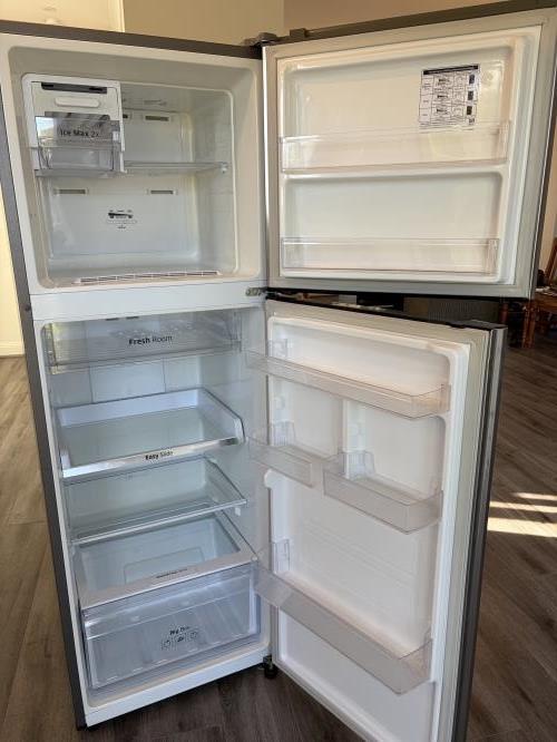Second-hand Samsung 341L Top Mount Fridge - Photo 3)