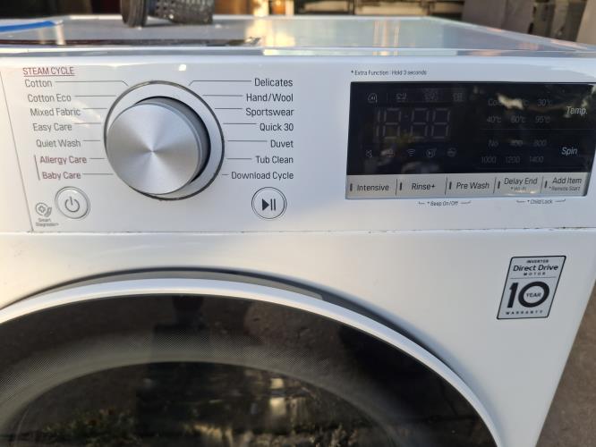 Second-hand LG 9kg Front Load Washing Machine - Photo 3)