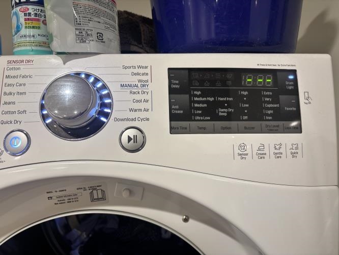 Second-hand LG 8kg Front Load Washing Machine - Photo 3)