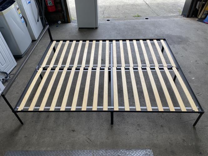 Second-hand IKEA Queen Size Bed Frame - Photo 3)
