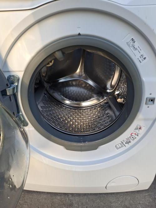Second-hand AEG 10kg Front Load Washing Machine - Photo 3)
