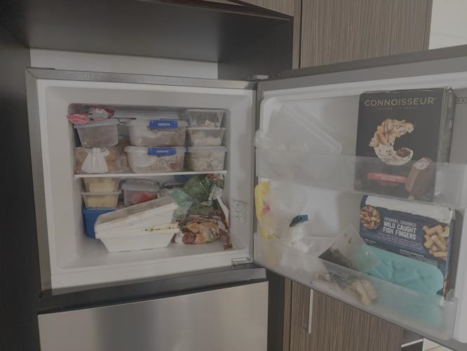 Second-hand Hisense 326L Top Mount Fridge - Photo 3)